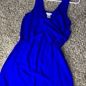 blue dress